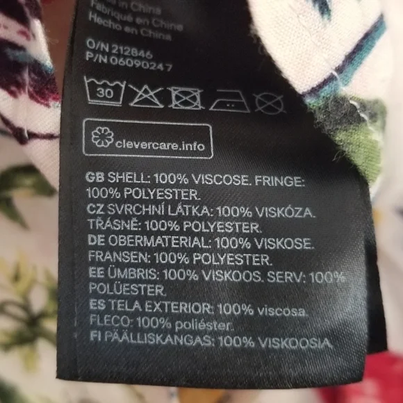 H&M Floral Fringe Button Down Blouse Size 6 - Picture 9 of 9